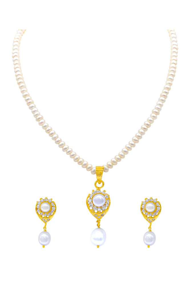 Simple Pearl Necklace Set