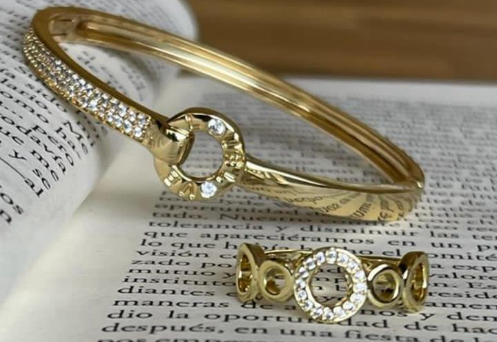 Ensemble bijoux en acier