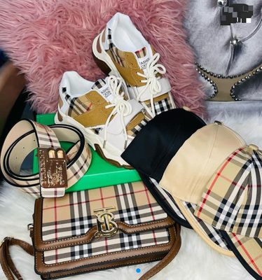 Tennis sac ceinture casquette Tout un lot