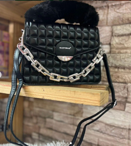 sac tres syle manche fausse fourrure