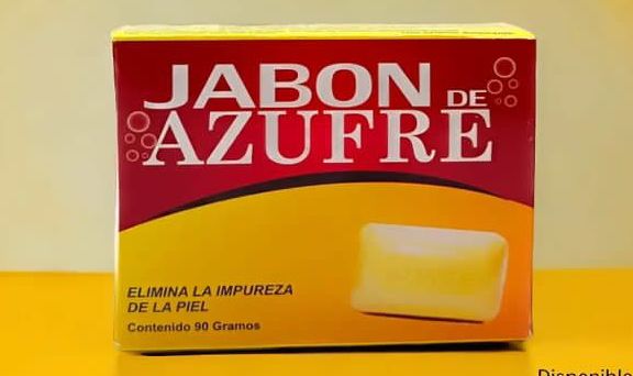 Savon au souffre élimine les points de la peau excès de sebum