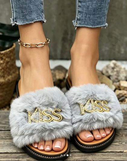 sandale fourrure logo Kiss