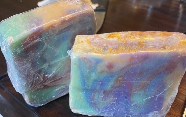 Tropical Swirl with Sea Moss and Gold