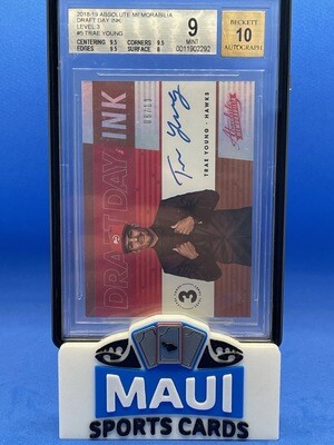 2018-19 Absolute Memorabilia Draft Day Ink Level 3 8/10 Trae Young #DD-TYG Auto BGS 9
