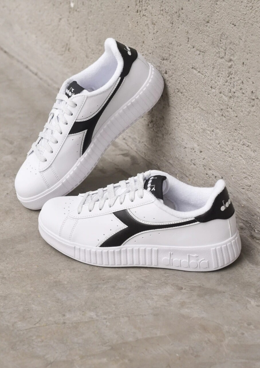 Diadora step white black