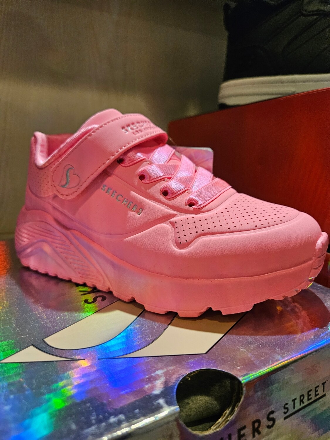 Skechers air uno neon pink