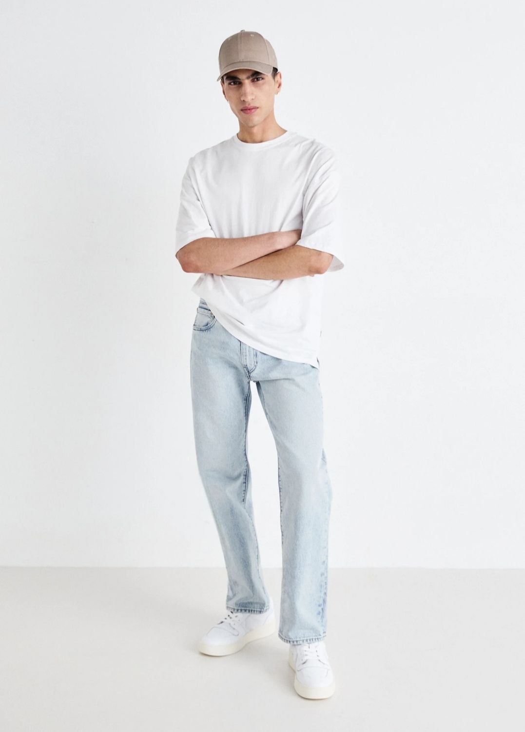 Levi&#39;s Glide L white