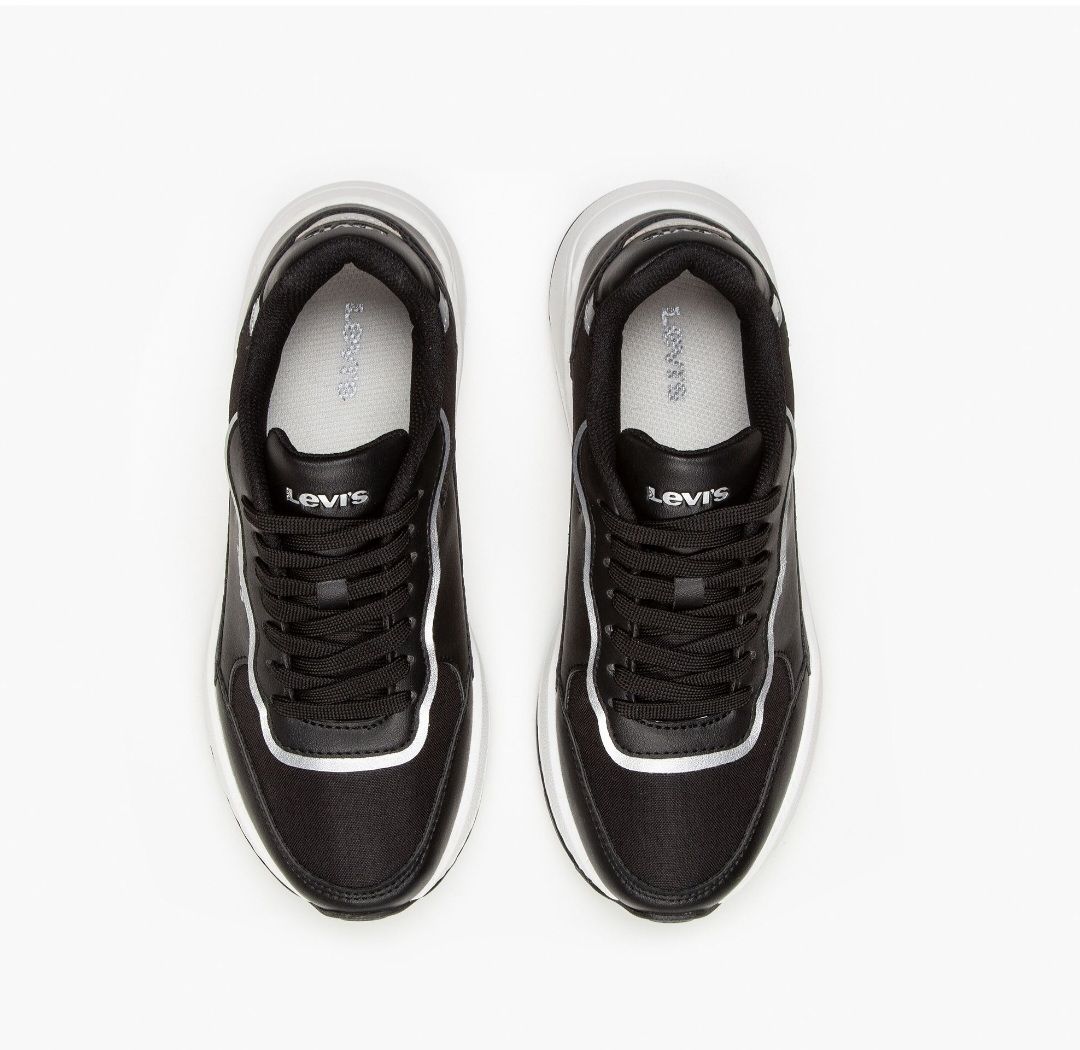 Levi&#39;s wing black