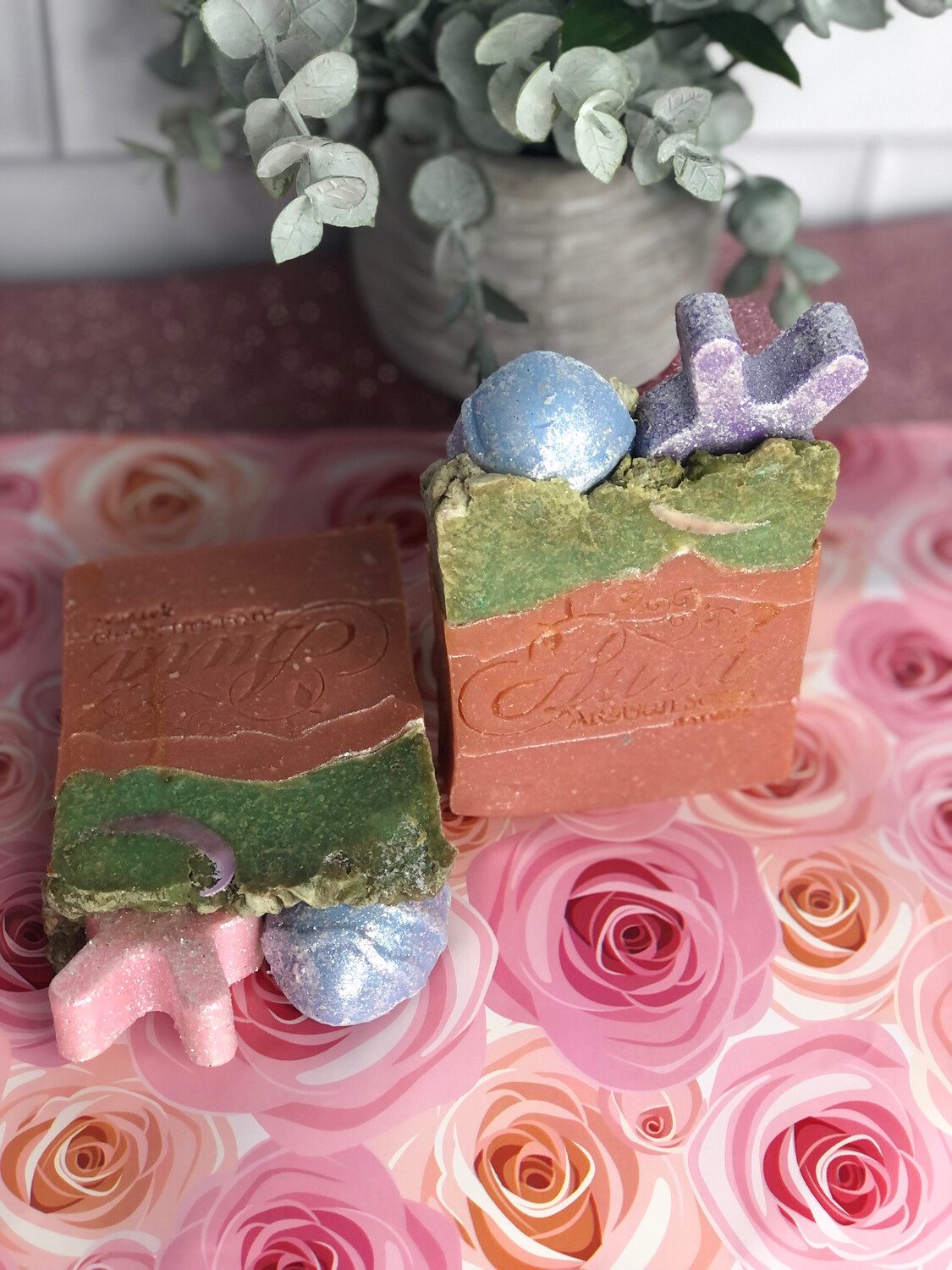 EGG-HUNT Spinach &amp; Carrots Bar Soap