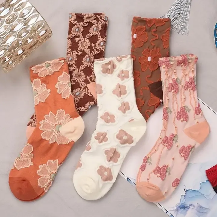 Embossed Women&#39;s Socks