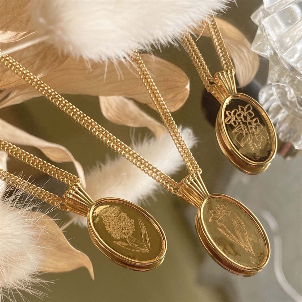 &quot;Le Clos Normand&quot; Birth/Wildflower Pendant Necklace Collection