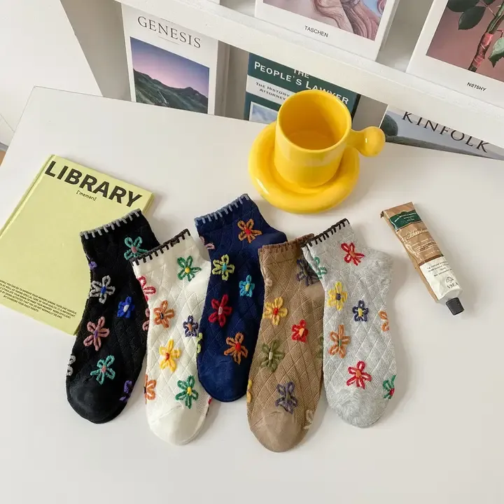 Floral Grid Short Ankle Socks