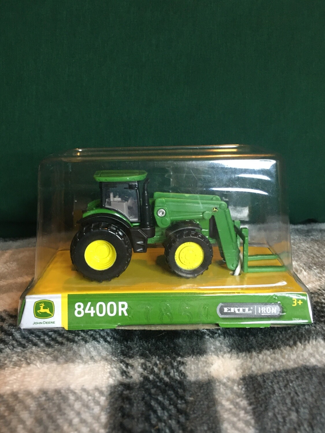 1:64 John Deere 8370R/8400R &quot;Bucket/Hayforks&quot; Tratter