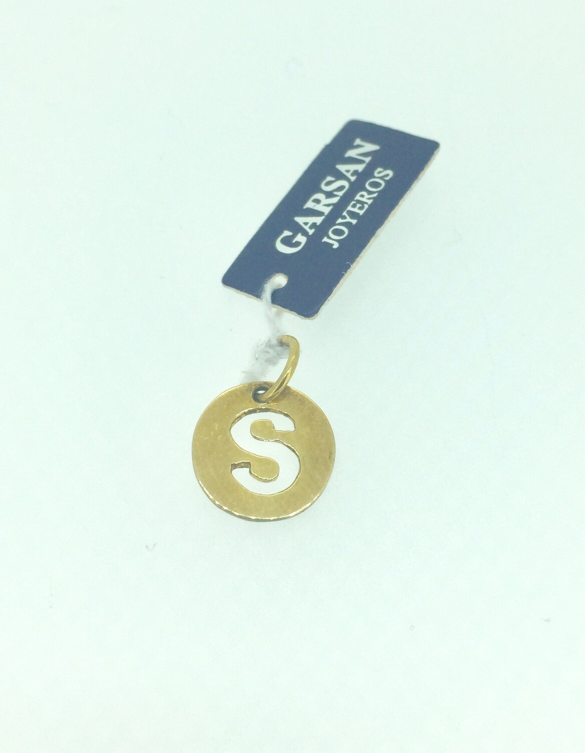 Colgante de plata bañada en oro, letra S