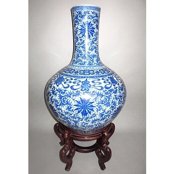 Vase globulaire en porcelaine