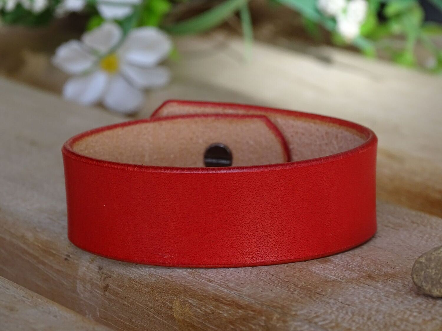 Einfaches Rotes Lederarmband