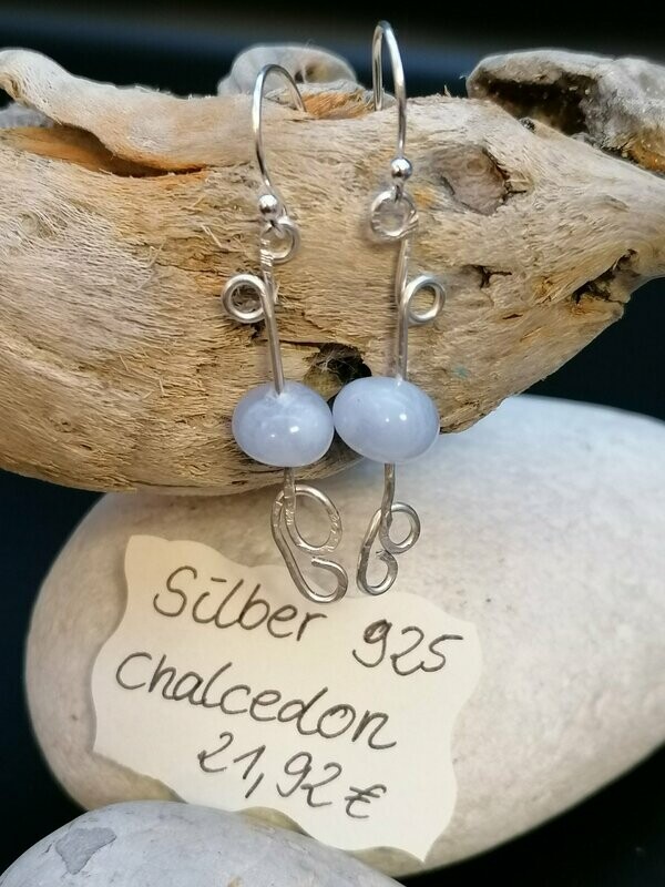 Ohrringe Silber 925 mit je einem Chalcedon