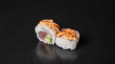 59.URAMAKI SPICY TONIJN