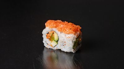 73.SPICY ZALM TARTAR ROLL