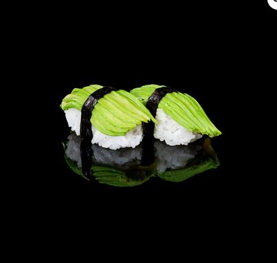 35.Nigiri avocado