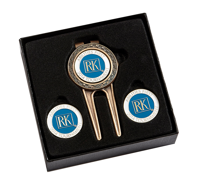 Divot Tool with Money Clip