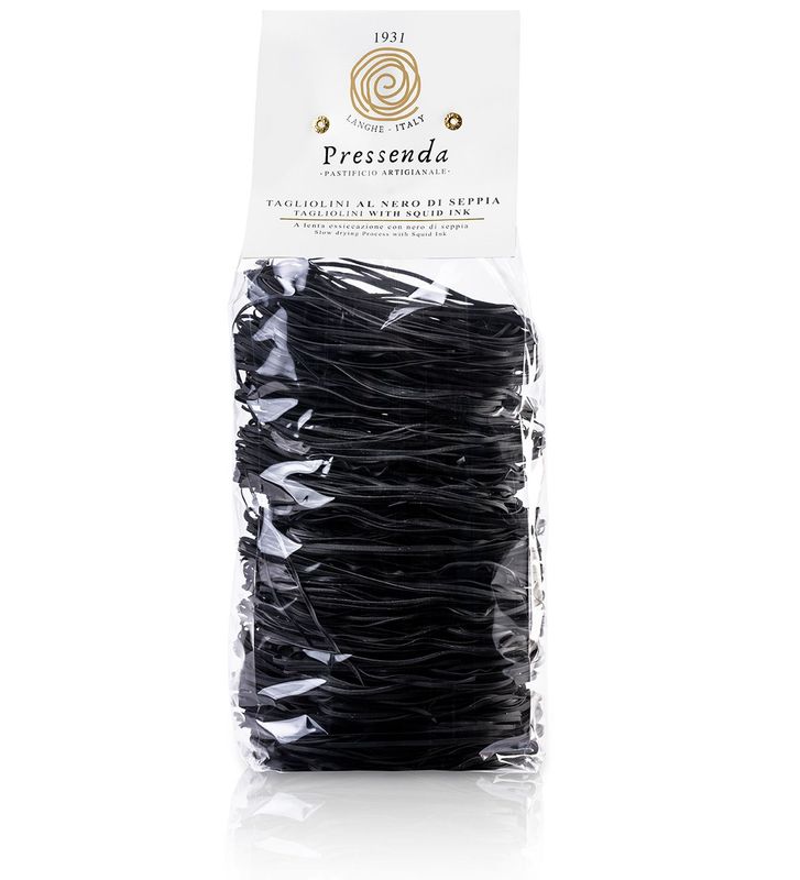 TAGLIOLINI AL NERO DI SEPPIA