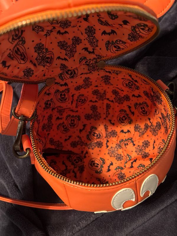 Disney Glow-In-The-Dark Jack-O’-Lantern Mickey Mouse Purse