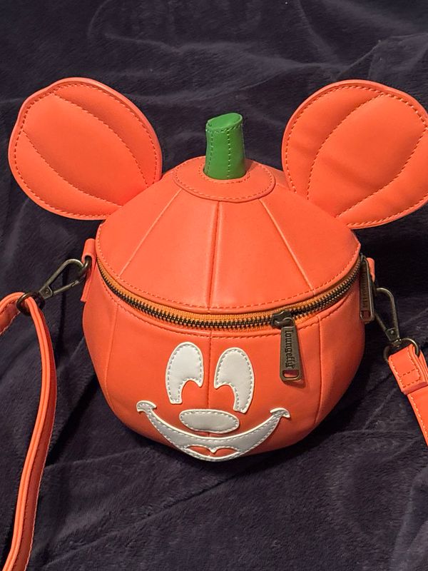 Disney Glow-In-The-Dark Jack-O’-Lantern Mickey Mouse Purse