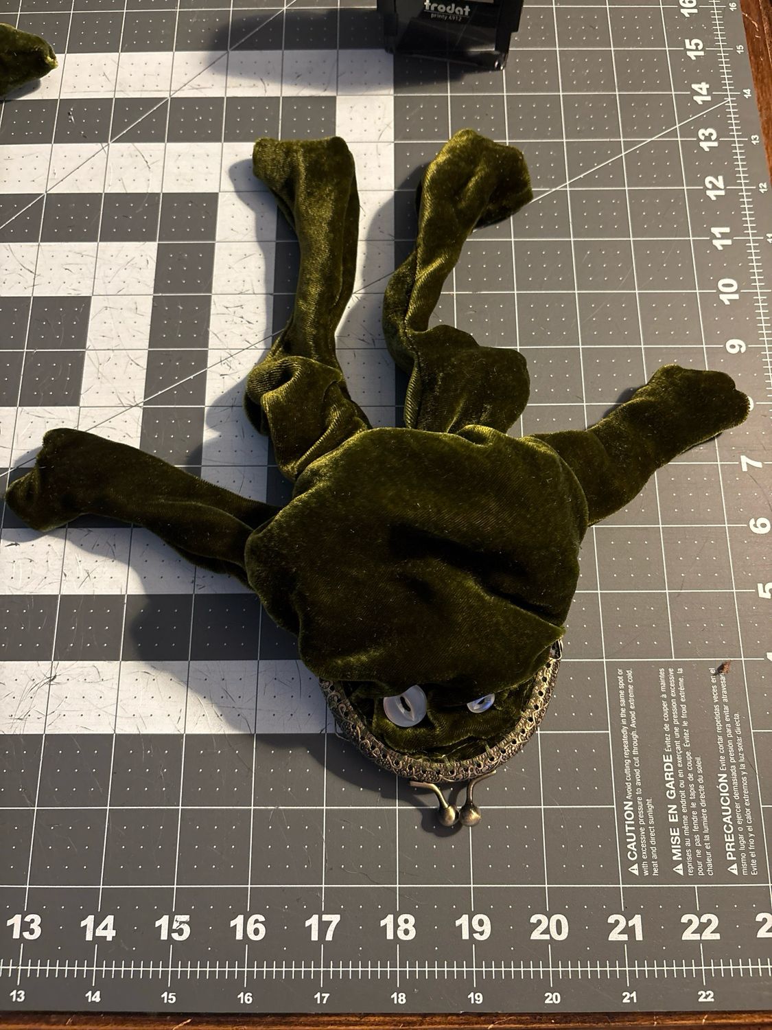 Velvet, Frog Coin Purse