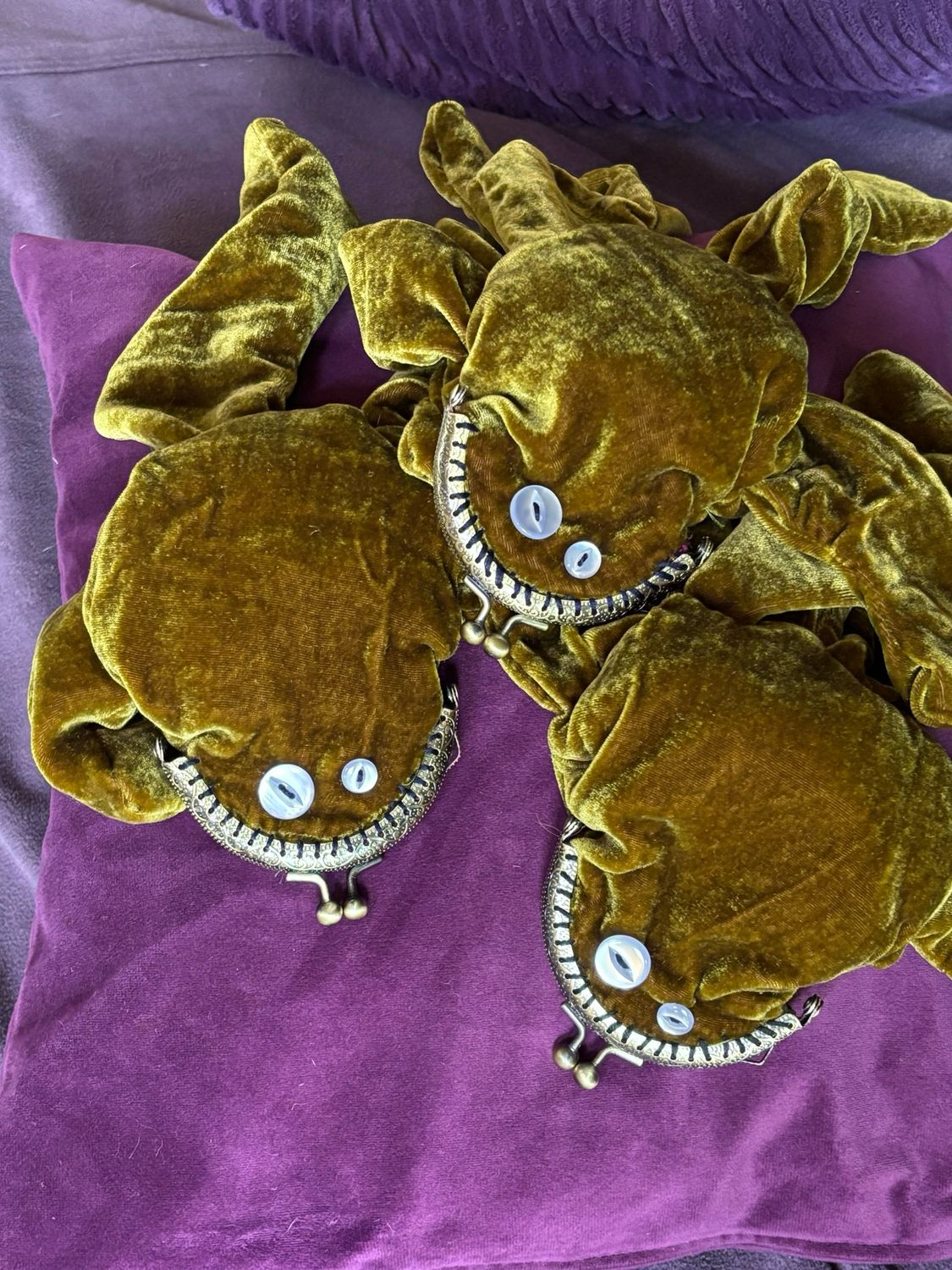FROG Coin Purse antique gold velvet