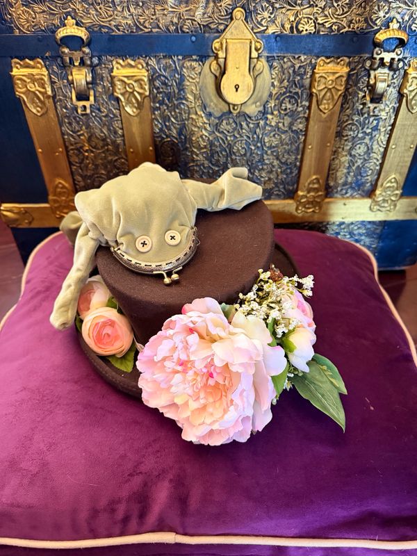 Frog Flower, Top Hat, Size Large Adjustable