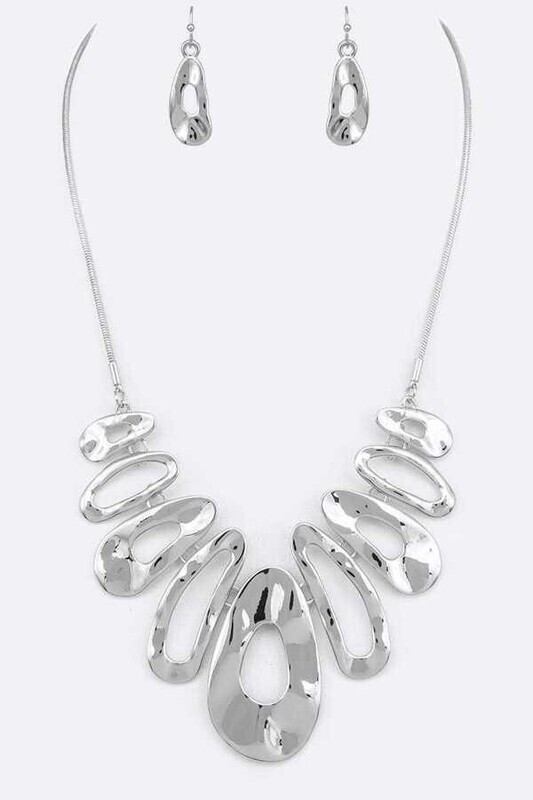 Dazed Necklace Set