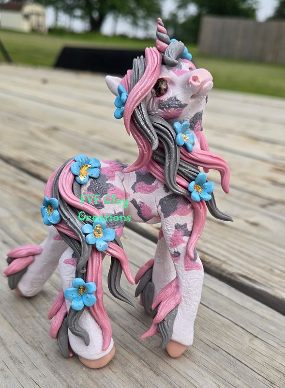 Chantilly lace unicorn