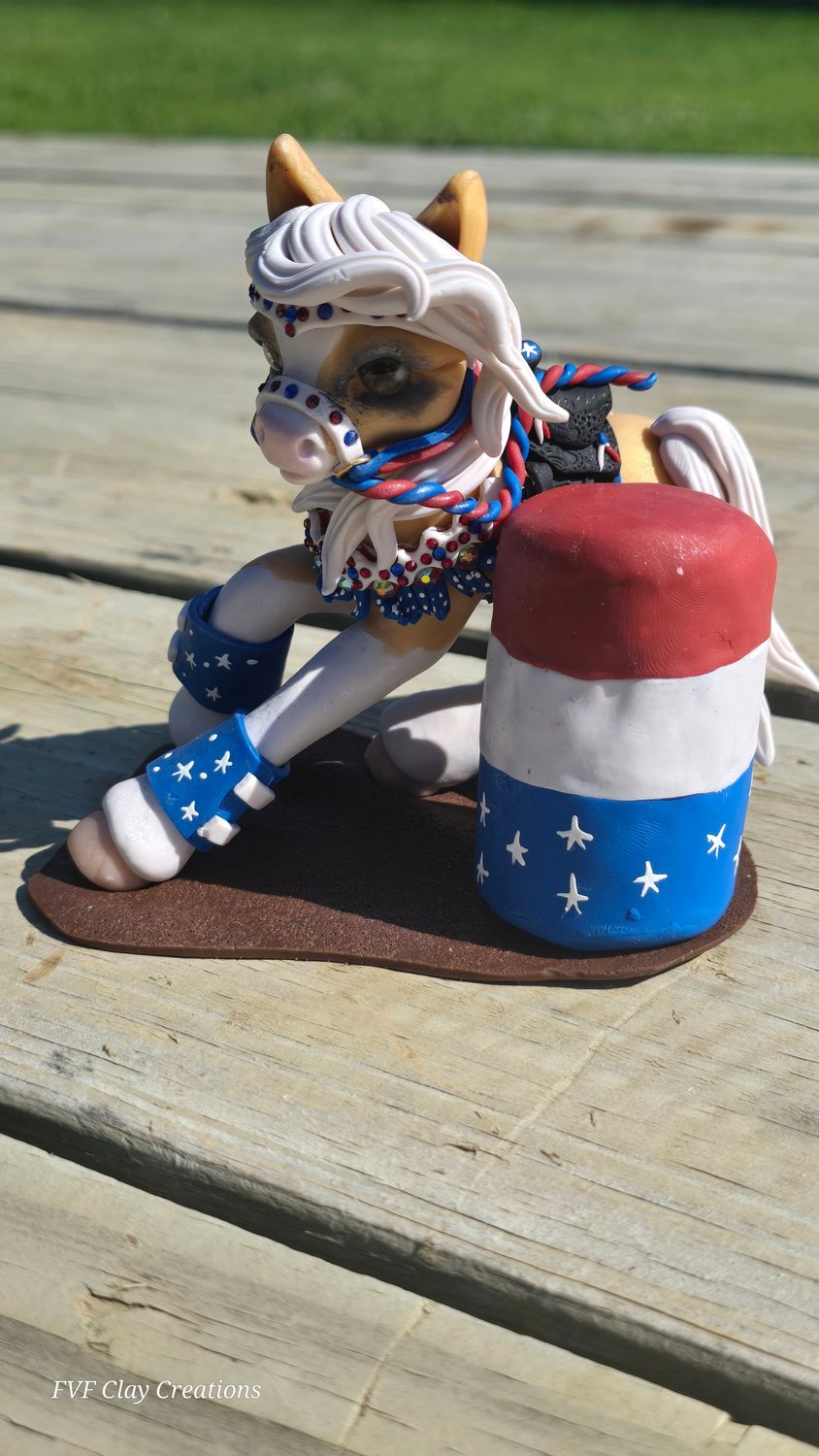 Custom barrel horse