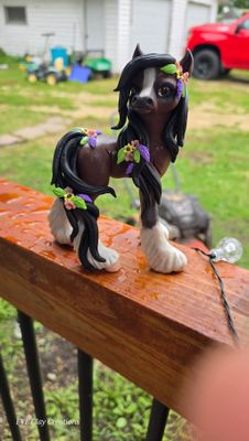 Bay standing flower pony two