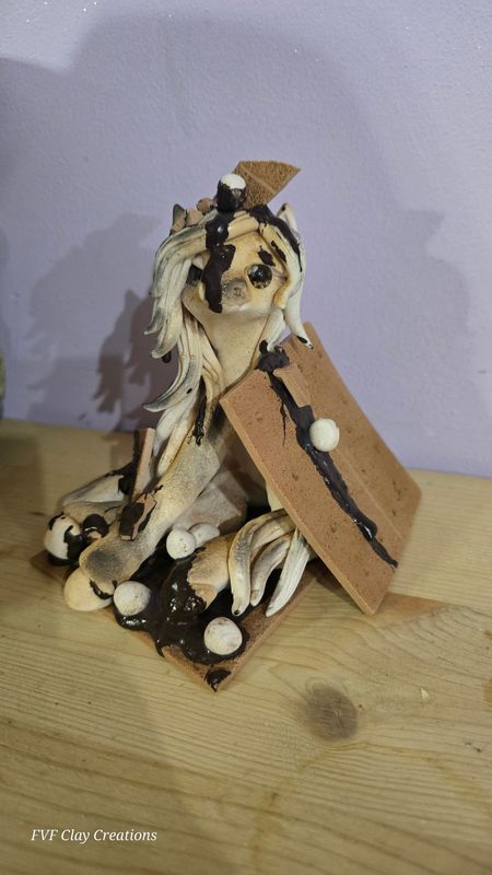 Marshmallow pony