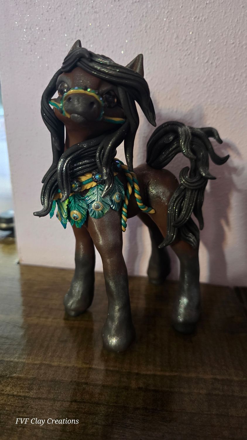 Peacock set bay arabian