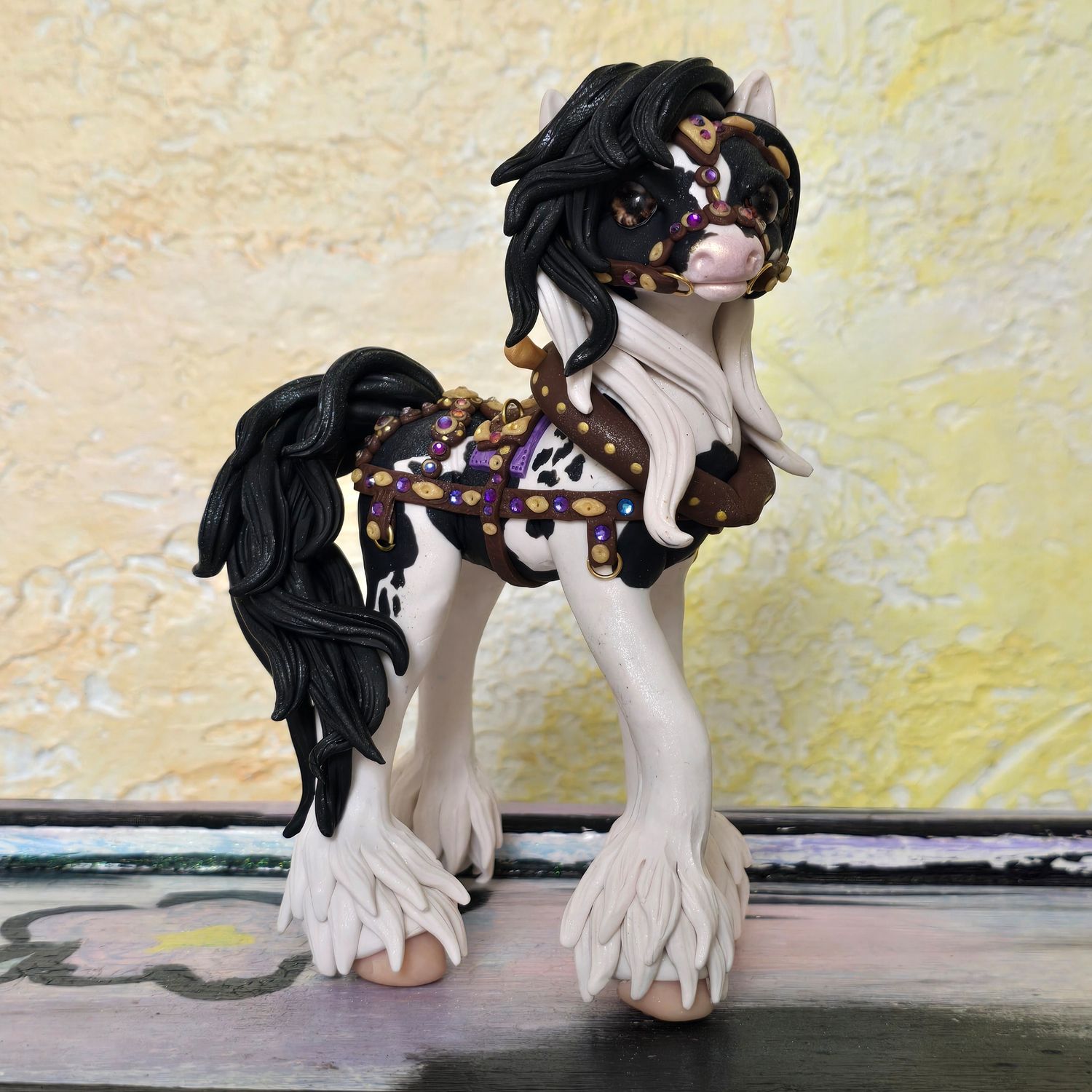 Black/white harness gypsy