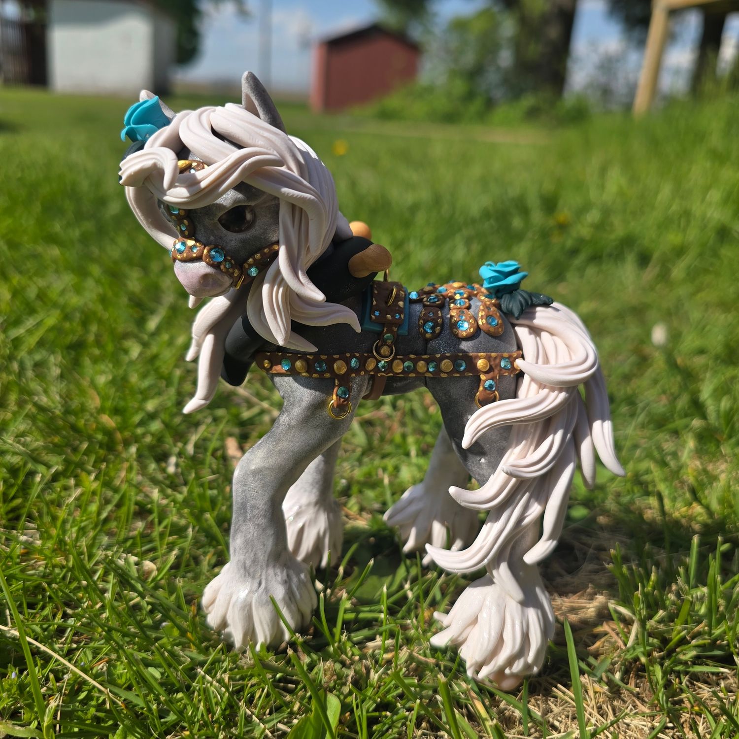 Harness pony