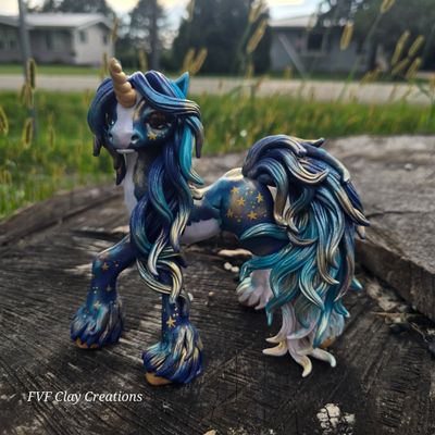 Blue star pinto pony