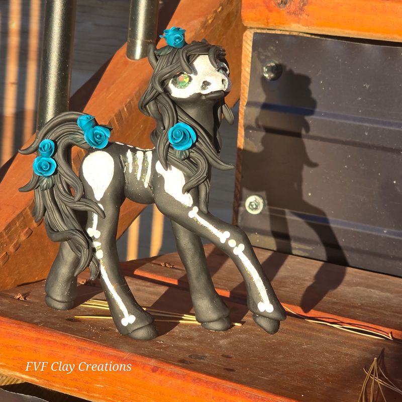 Skeleton pony