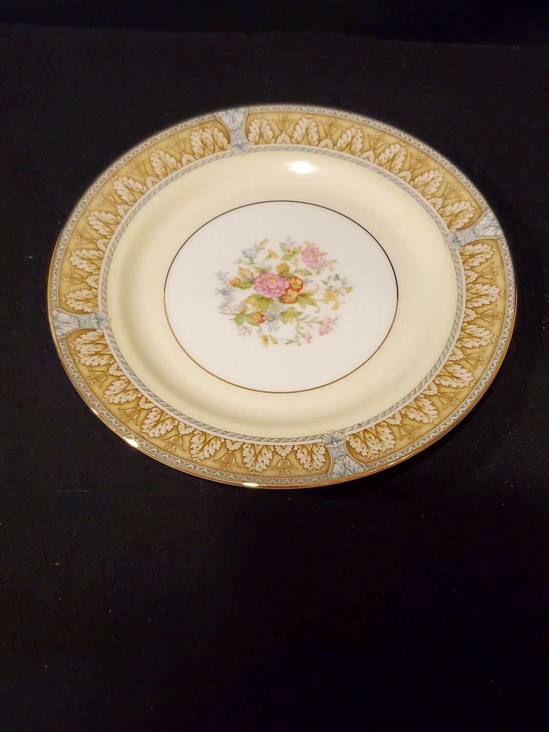 Noritake, Bread &amp; Butter Plate 6 3/8 W&quot;, Claire Pattern, Porcelain