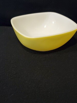Pyrex, Ramekin 12 oz., Square Dish 4 5/8", Bright Yellow