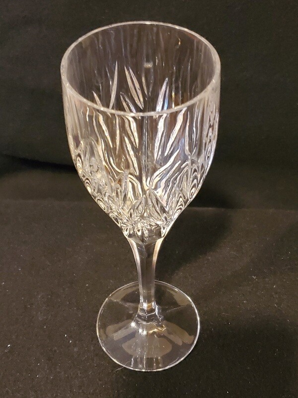 Gorham Crystal, Star Blossom, Wine Glass 8 1/8&quot;