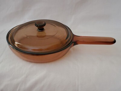 Corning Ware Visions 7.25" Skillet, Fry Pan W/Waffle Bottom and Lid
