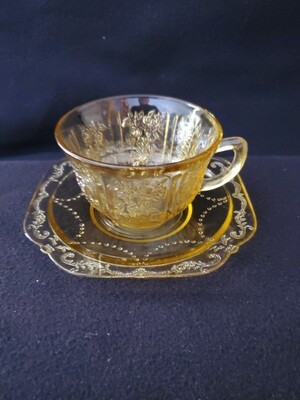 Vintage Amber Yellow Depression Cup &amp; Saucer,  Madrid Pattern by Federal Glass. 2 1/2" Flat.