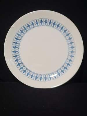Richelieu by Homer Laughlin, Dinner Plate 10 1/8", Turquoise Blue, Fleur De Lis