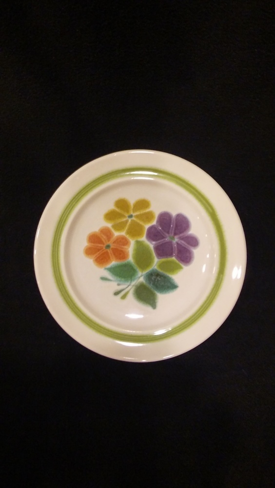 Franciscan Earthenware, Floral Pattern, 8 1/2" Salad Plate