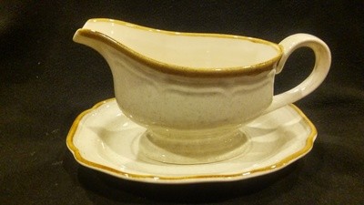 Mikasa Garden Club, Footed Gravy Boat with Underplate, Pattern EC400