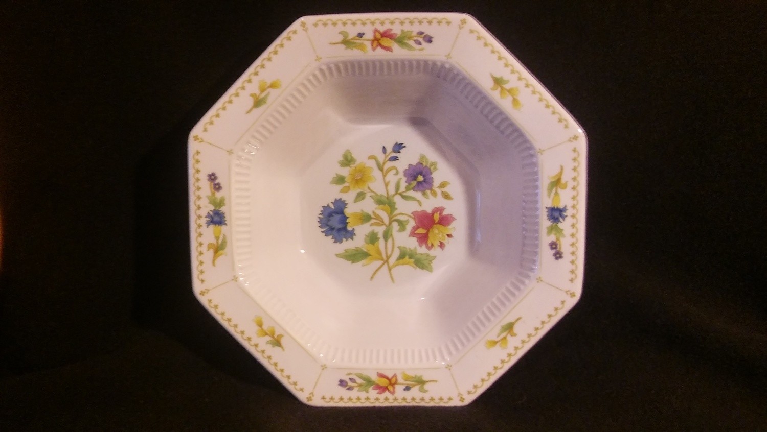 Nikko Classic Collection, Coupe Cereal Bowl 6 3/4&quot;, Magenta Pattern